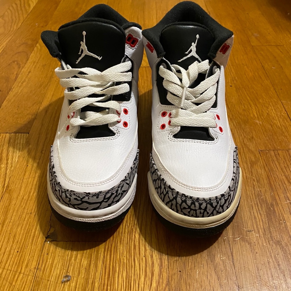 Retro Jordan 3s